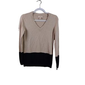 Banana Republic Ladies Long Sleeve Color Blocked V-neck Sweater- size S